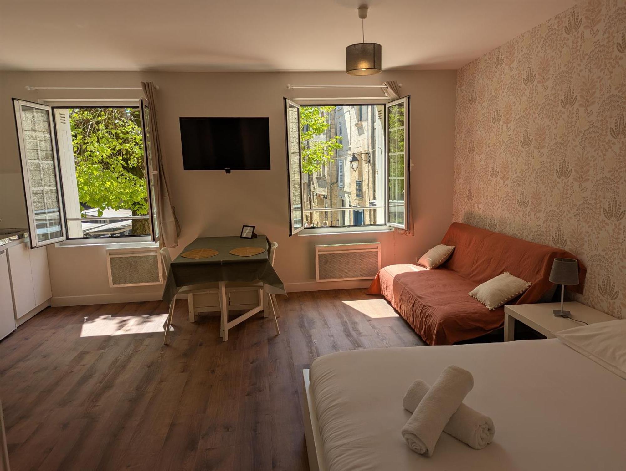 Studios Du Marche Au Bois Périgueux المظهر الخارجي الصورة